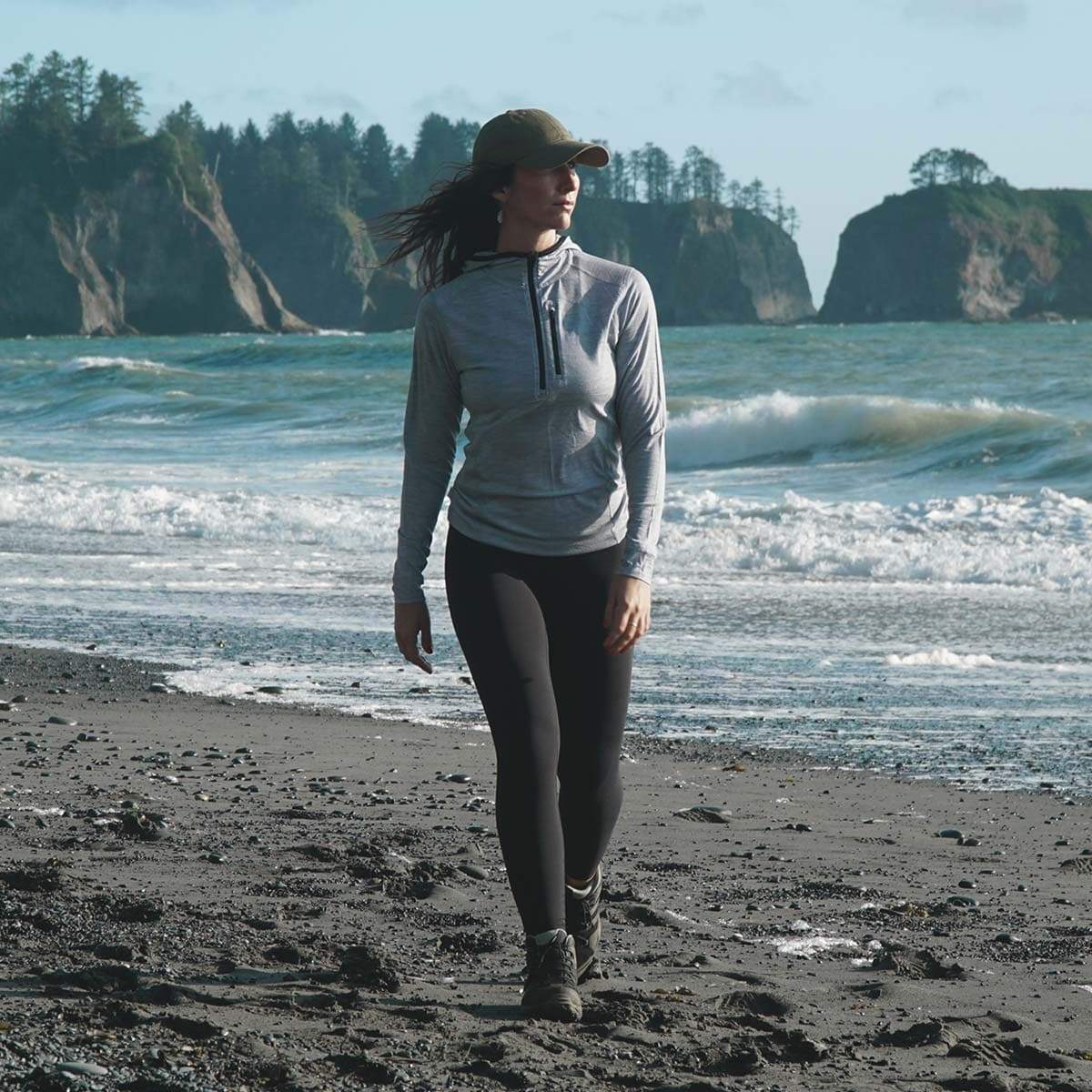 Microweight - Women's Wool 1/4 Zip Sun Hoodie Woolverino
